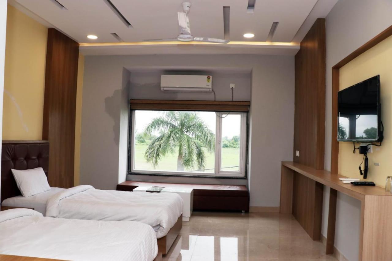 Hotel Savitri Signature Narsinghpur Экстерьер фото
